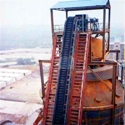 Hệ thống băng tải gầu có góc nghiêng cao tùy chỉnh để xử lý vật liệu số lượng lớn